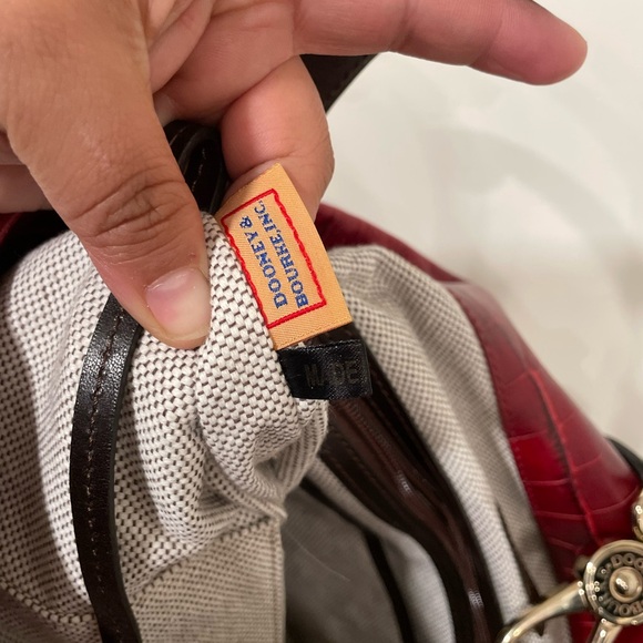 Dooney & Bourke Logo Lock Deep Red Croc Leather Large Hobo Shoulder Bag - Picture 7 of 8